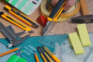 Jak zaprojektować i wydrukować wizytówki firmowe?